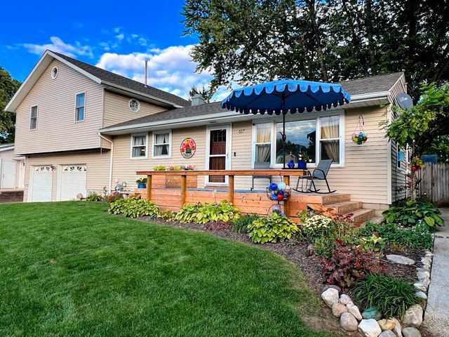 827 Eason Court, La Porte, IN 46350