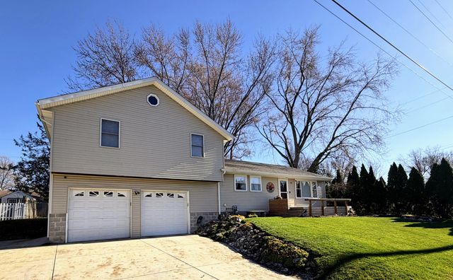 827 Eason Court, La Porte, IN 46350