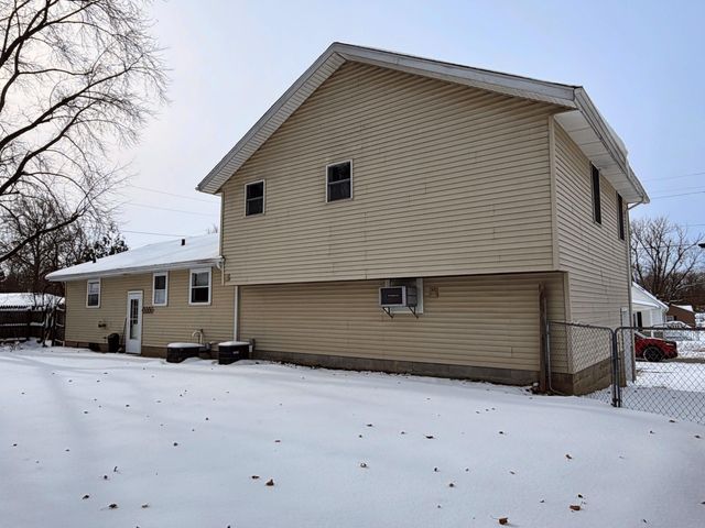 827 Eason Court, La Porte, IN 46350