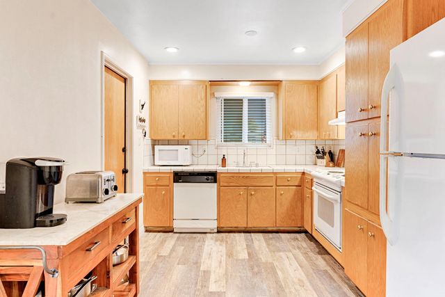 1313 De Cesari Avenue, Madera, CA 93637