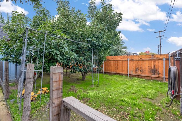1313 De Cesari Avenue, Madera, CA 93637