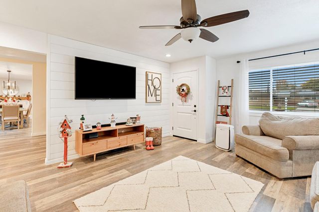 1313 De Cesari Avenue, Madera, CA 93637