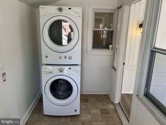 141 E ORANGE ST, Elizabethtown, PA 17022