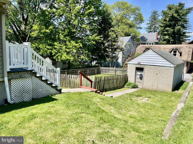 141 E ORANGE ST, Elizabethtown, PA 17022