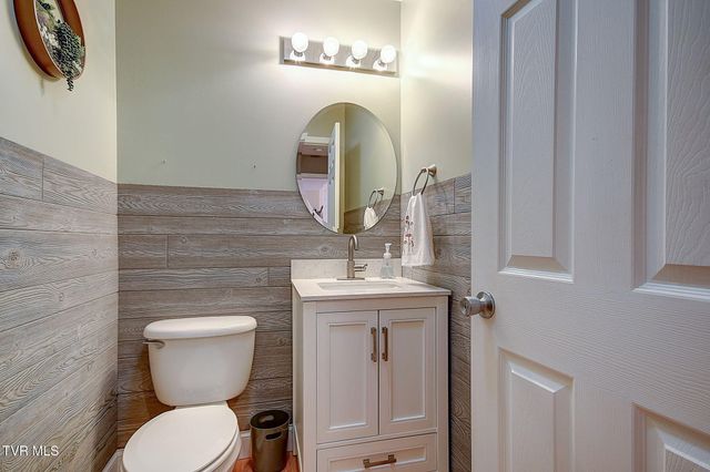 317 Henrys Lane, Bristol, VA 24202