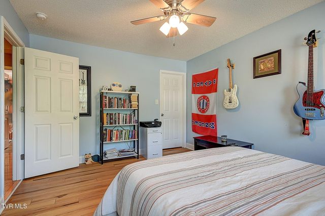 317 Henrys Lane, Bristol, VA 24202