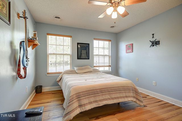 317 Henrys Lane, Bristol, VA 24202