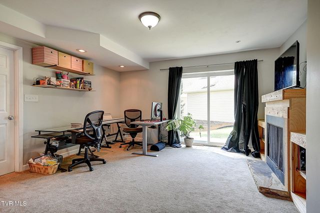 317 Henrys Lane, Bristol, VA 24202