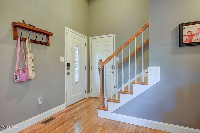 317 Henrys Lane, Bristol, VA 24202