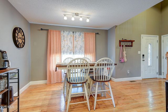 317 Henrys Lane, Bristol, VA 24202