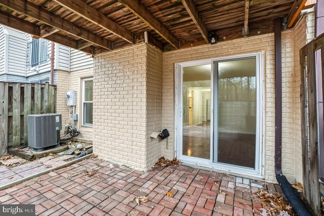 9040 ARMENDOWN DR, Springfield, VA 22152