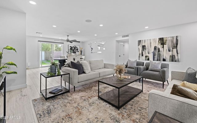 11615 N 30th Street, Phoenix, AZ 85028