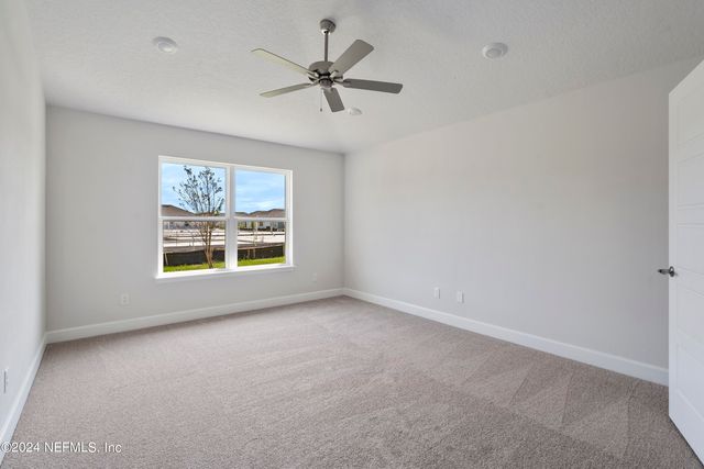 8328 HELMSLEY Boulevard, Jacksonville, FL 32219