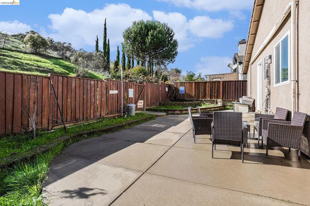 5490 Lenora Rd, Richmond, CA 94803