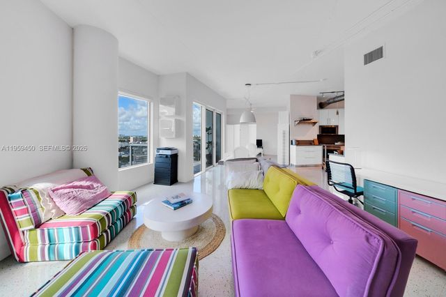 10 SW South River Dr PHI06, Miami, FL 33130