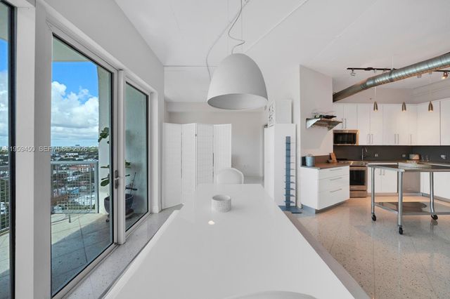 10 SW South River Dr PHI06, Miami, FL 33130