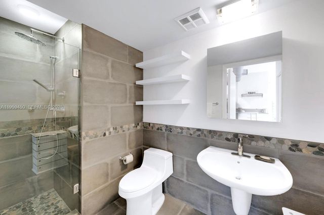 10 SW South River Dr PHI06, Miami, FL 33130