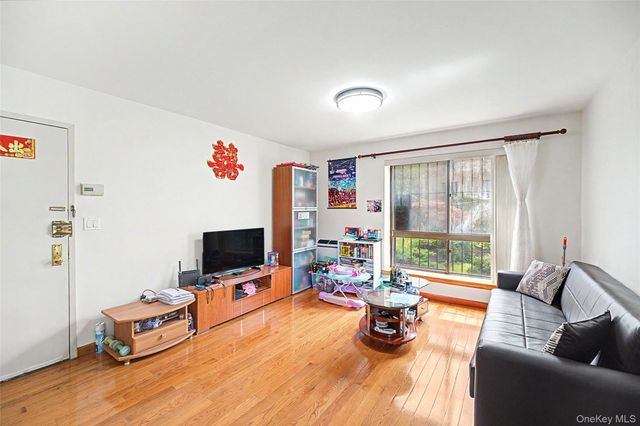 9409 46th Avenue 1, Elmhurst, NY 11373