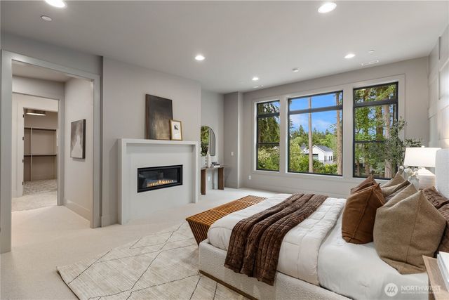 2202 102nd Place SE, Bellevue, WA 98004