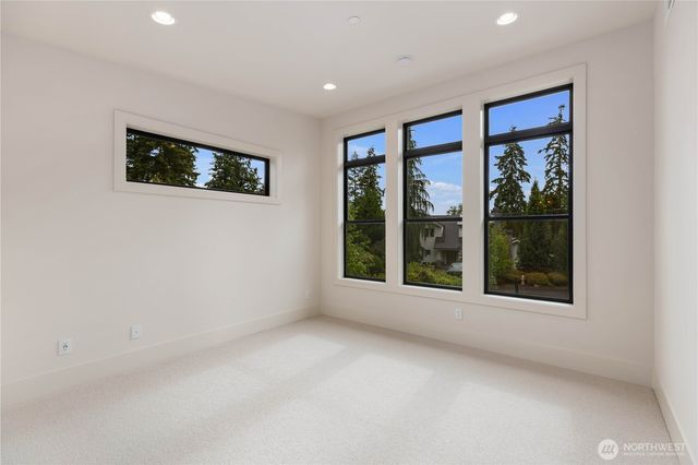 2202 102nd Place SE, Bellevue, WA 98004