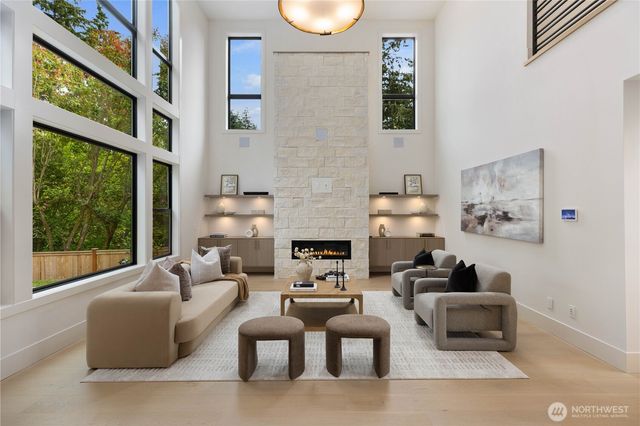 2202 102nd Place SE, Bellevue, WA 98004