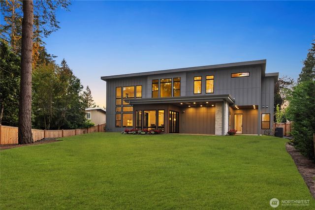 2202 102nd Place SE, Bellevue, WA 98004