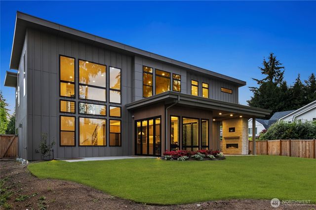 2202 102nd Place SE, Bellevue, WA 98004