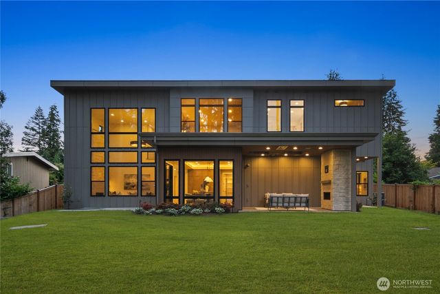 2202 102nd Place SE, Bellevue, WA 98004