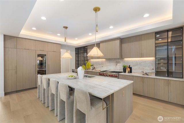 2202 102nd Place SE, Bellevue, WA 98004