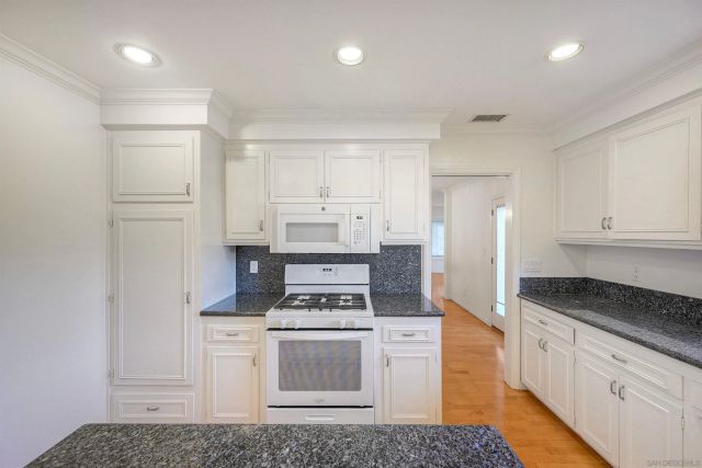 17784 Via Graacia, San Diego, CA 92128