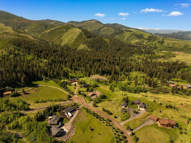 303 S Big Elk Meadow Road, Gallatin Gateway, MT 59730