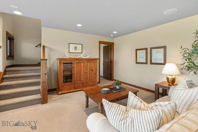 303 S Big Elk Meadow Road, Gallatin Gateway, MT 59730