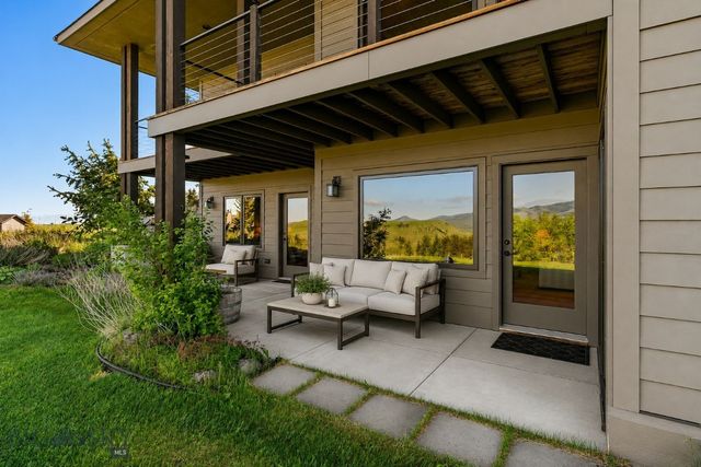 303 S Big Elk Meadow Road, Gallatin Gateway, MT 59730