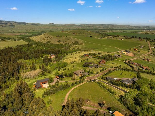 303 S Big Elk Meadow Road, Gallatin Gateway, MT 59730