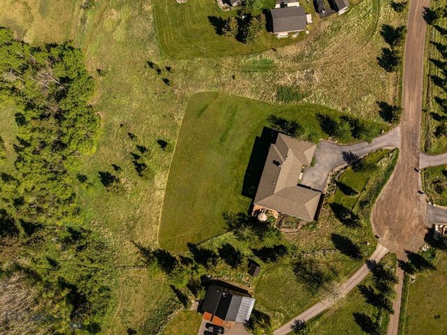 303 S Big Elk Meadow Road, Gallatin Gateway, MT 59730