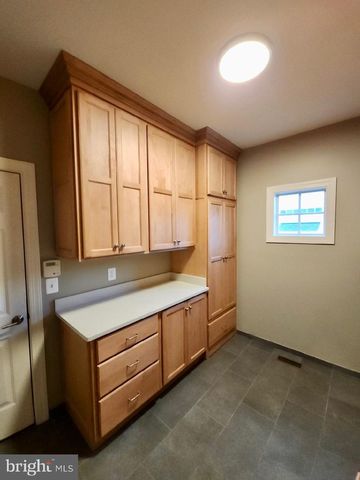 13071 INVERGORDON ST, Bristow, VA 20136
