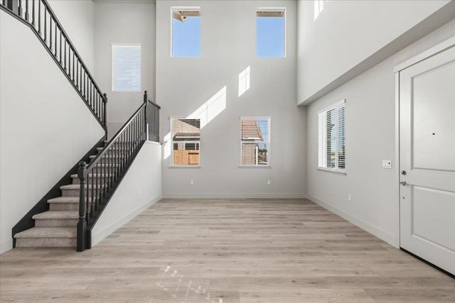 2041 Zane Way, Turlock, CA 95382