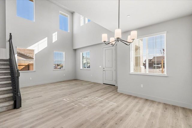 2041 Zane Way, Turlock, CA 95382