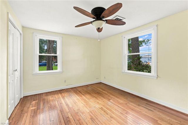 5806 W Norfolk RD, Portsmouth, VA 23703