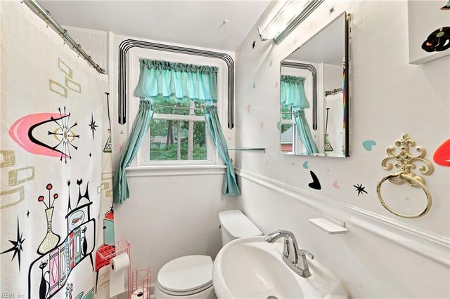 5806 W Norfolk RD, Portsmouth, VA 23703