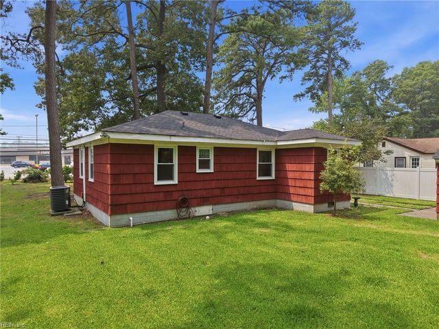5806 W Norfolk RD, Portsmouth, VA 23703