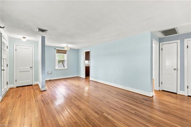 5806 W Norfolk RD, Portsmouth, VA 23703