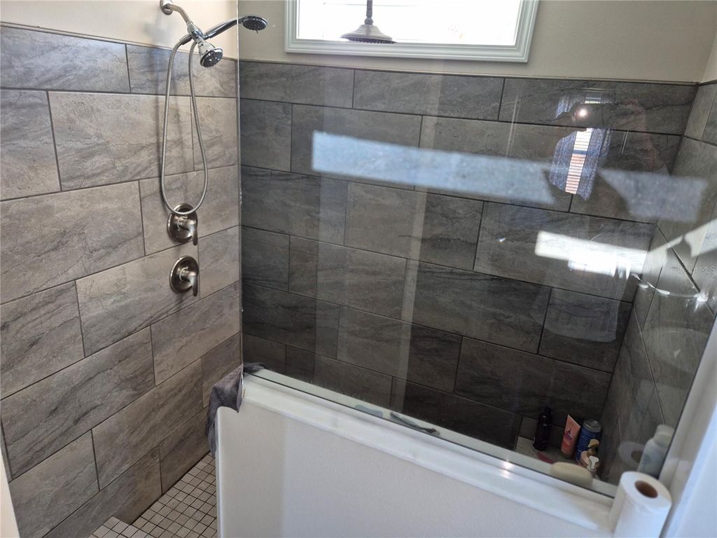 Image 10 of property listing at 5530 NE 103RD TERRACE, Bronson, FL 32621