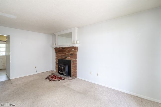 6908 Hidden Valley Drive, Amherst, OH 44001