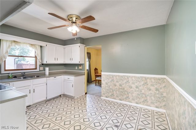 6908 Hidden Valley Drive, Amherst, OH 44001
