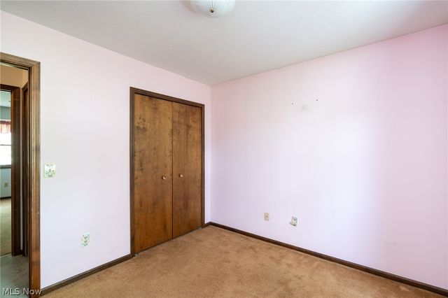 6908 Hidden Valley Drive, Amherst, OH 44001
