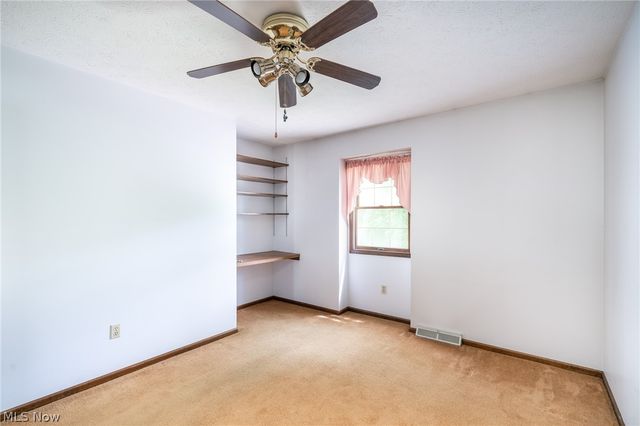 6908 Hidden Valley Drive, Amherst, OH 44001