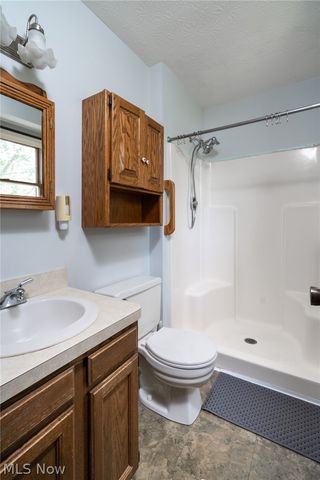 6908 Hidden Valley Drive, Amherst, OH 44001