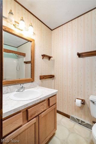 6908 Hidden Valley Drive, Amherst, OH 44001