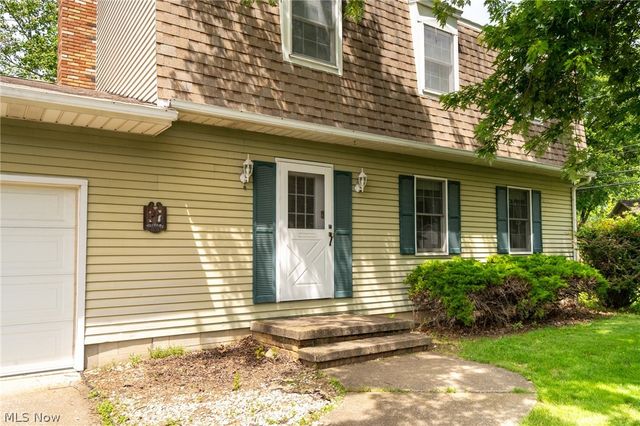 6908 Hidden Valley Drive, Amherst, OH 44001